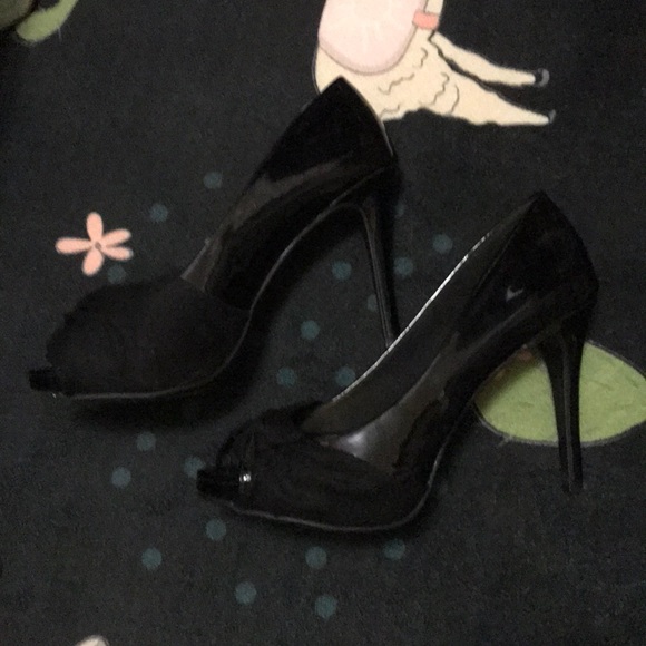 FIONI Clothing Shoes - 🌻Sleek black bow Fioni heels